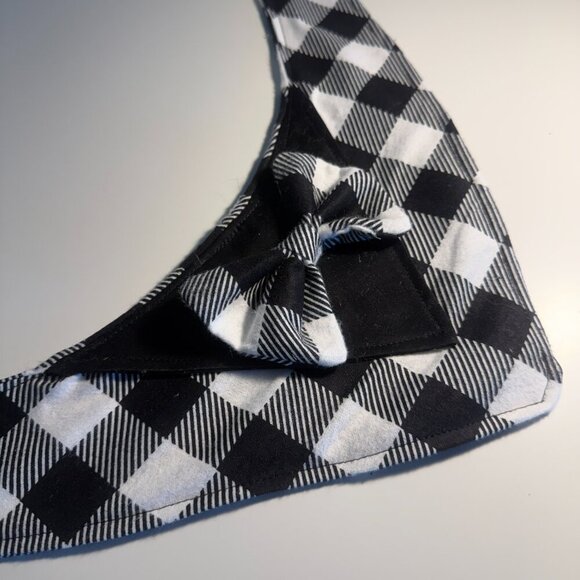 Luxury XXL Buffalo Plaid Dog Bandana with Bow Tie – Handmade Winter Style - Picture 3 of 3